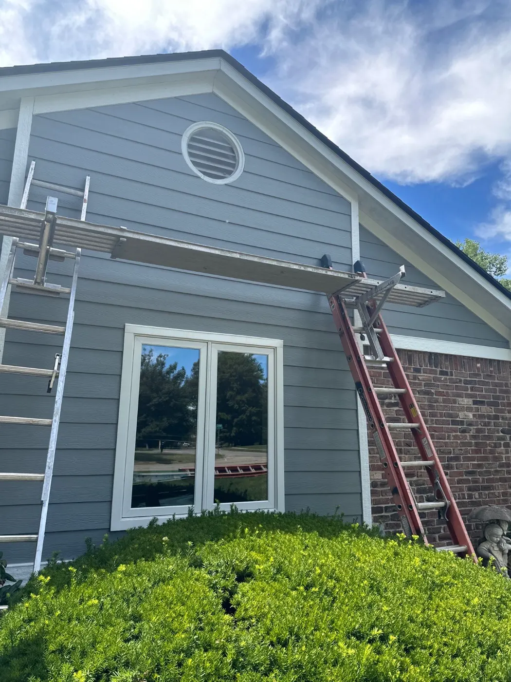 Storm-damaged siding documented in Noblesville